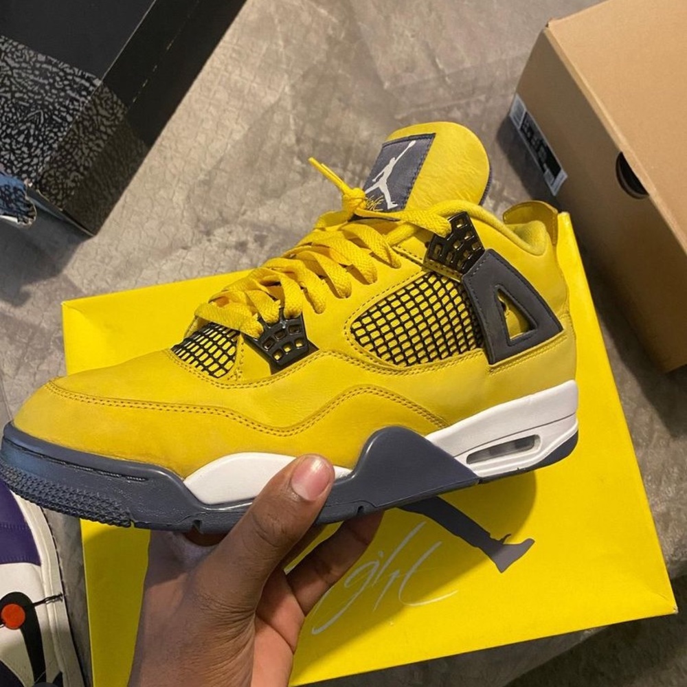 Jordan 4 Retro Lighting